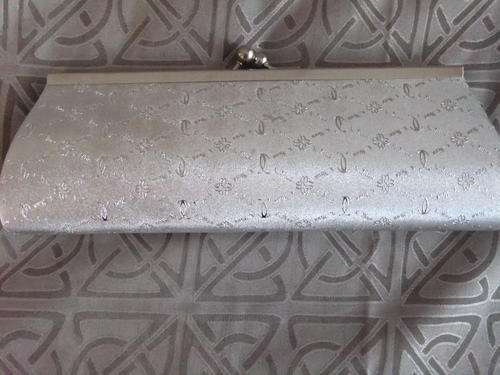 SILVER LADIES EVENING BAG !!!!!!! A MUST HAVE!!!