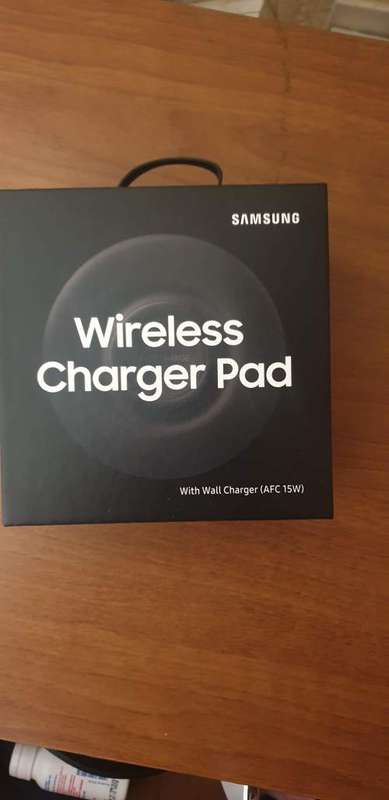 Samsung wireless charging pad