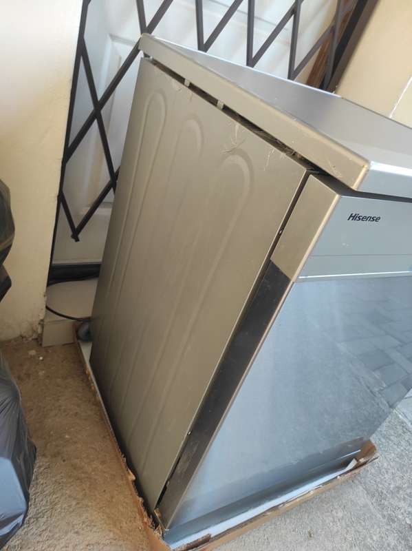 HISENSE DISHWASHER ***READ DESCRIPTION****