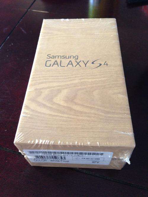 Samsaung Galaxy S4 32GB White Frost (Brand New Sealed)