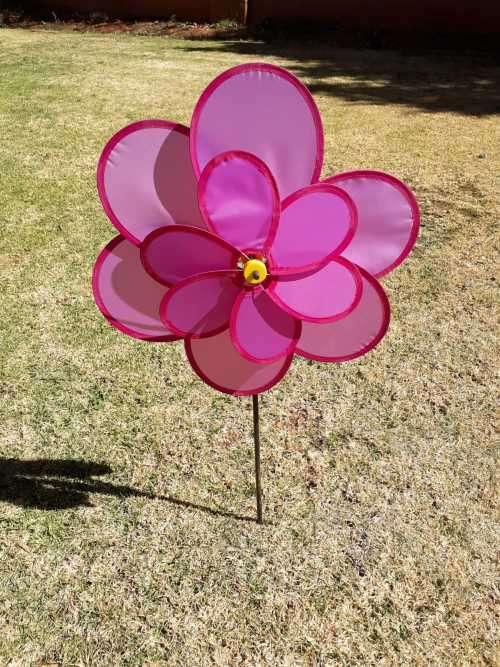 WIND SPINNERS