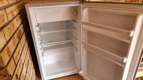 Mini bar Fridge