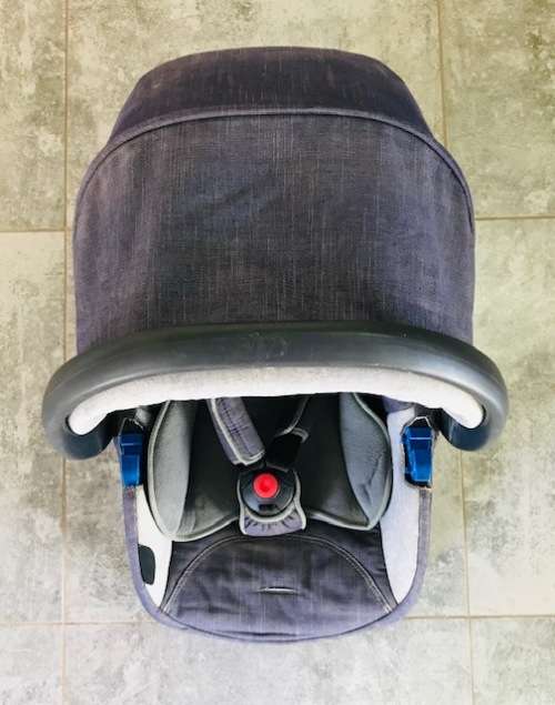 Peg Perego Primo Viaggio Tri-Fix car seat and base