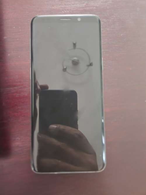 Samsung S9 64GB with expandable storage