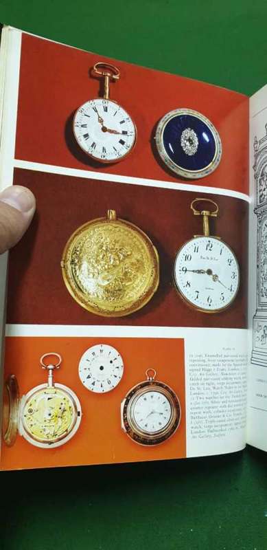 Clocks and Watches. (The Connoisseur illustrated guides)  Alan Smith.