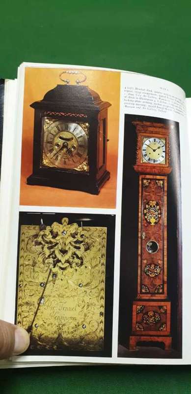 Clocks and Watches. (The Connoisseur illustrated guides)  Alan Smith.
