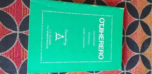 Otjiherero woordeboek/dictionary/embo romambo. JJ Viljoen, TK Kamupingene.