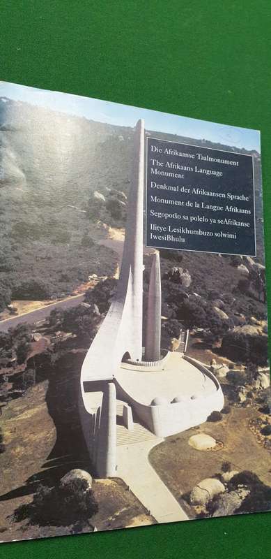Die Afrikaanse Taalmonument (6 languages)