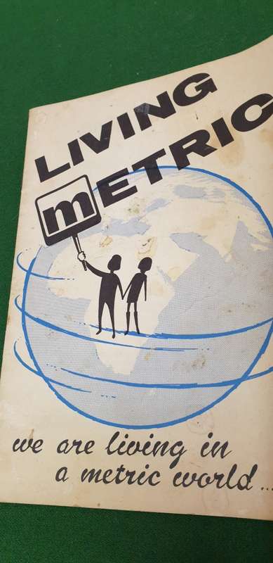 Living Metric. Rhodesiana.