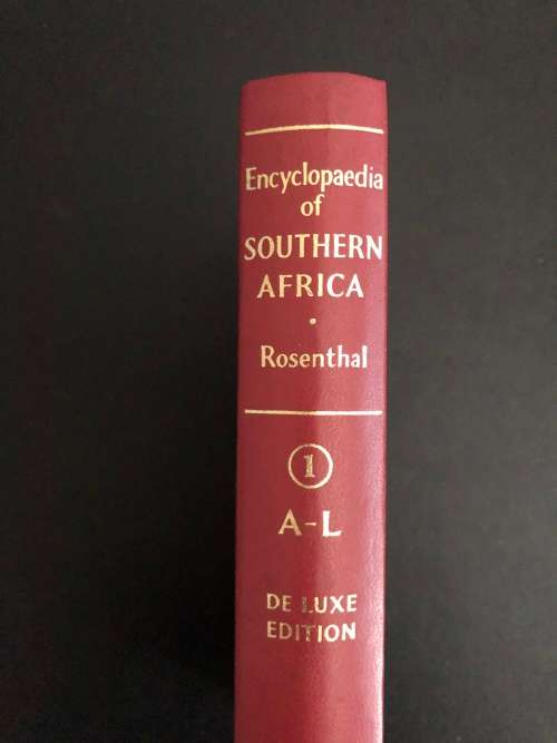 Encyclopaedia of Southern Africa Vol 1 A-L. Eric Rosenthal.