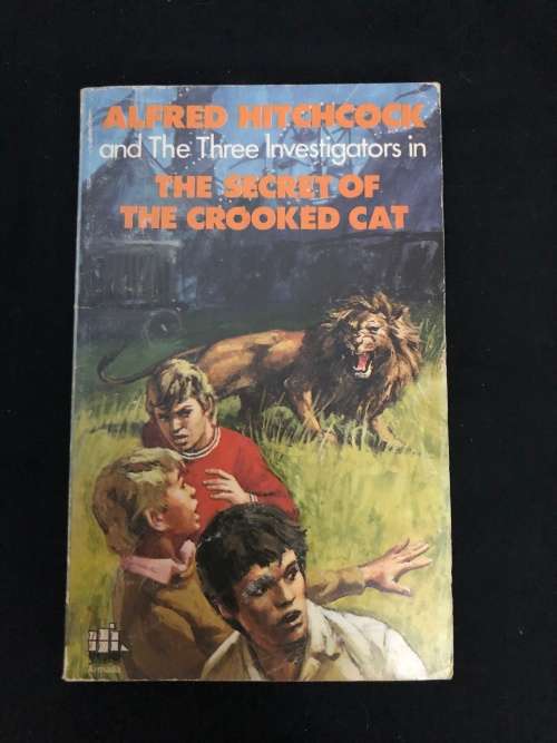 The Secret of the Crooked Cat. Alfred Hitchcock.