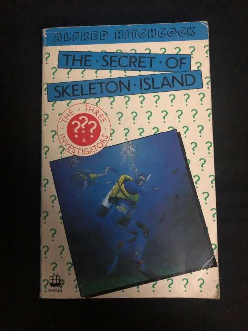 The Secret of Skeleton Island. Alfred Hitchcock.