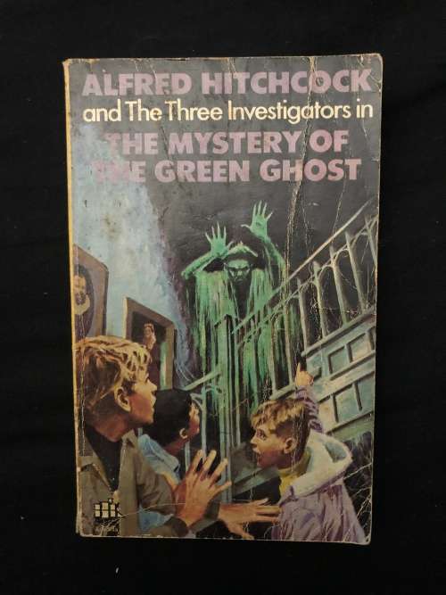 The Mystery of the Green Ghost. Alfred Hitchcock.