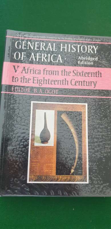 General History of Africa. 7 Volumes. Abridged Edition, various editors.