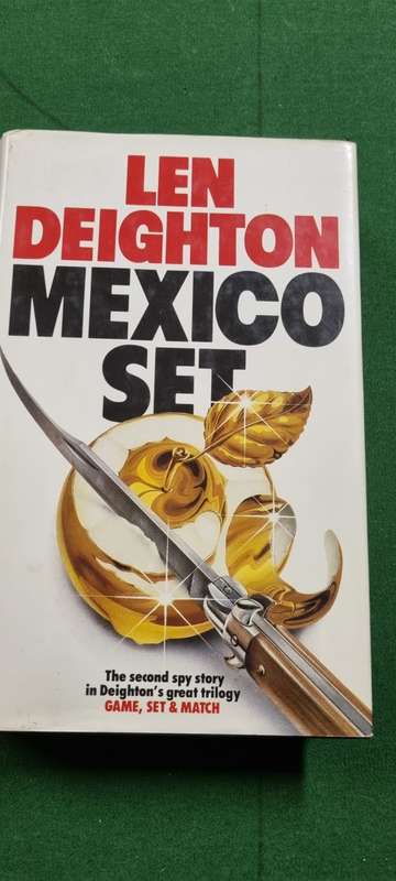 Mexico Set. Len Deighton.