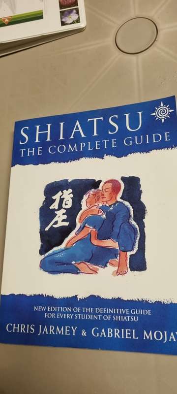 Shiatsu. The complete guide. Chris Jarmey, Gabriel Mojay.