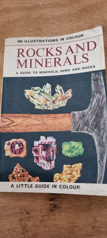Rocks and minerals. A guide to minerals, gems and rocks. Zim, Schaffer and Perlman.
