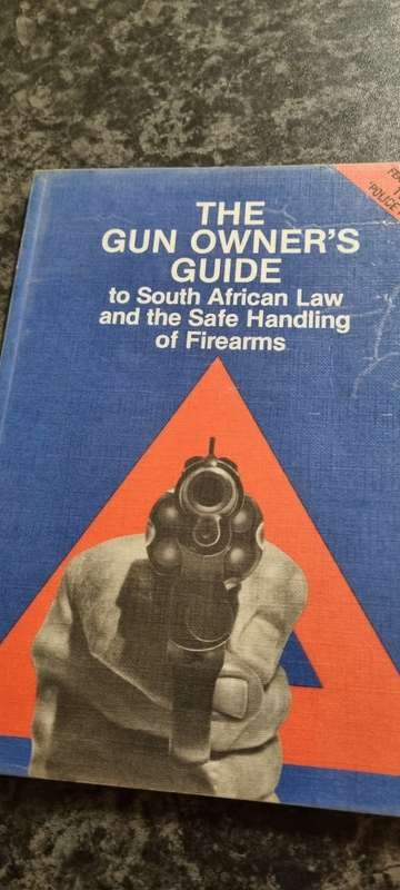 The gun owner`s guide to SA law and the safe handling of firearms. Gerald Hymns.