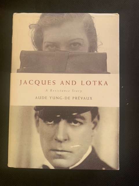 Jacques and Lotka. Aude Yung-de Prevaux.