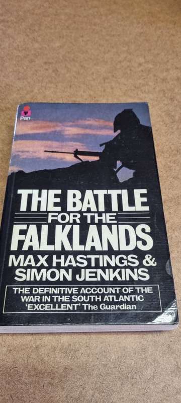 The Battle for the Falklands. Max Hastings and Simon Jenkins.