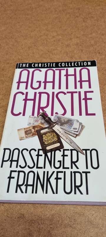 Passenger to Frankfurt. Agatha Christie.