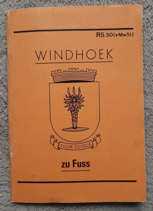 Windhoek: On Foot/Windhoek: zu Fuss - Author: Tilly van Doorn(Distributor)