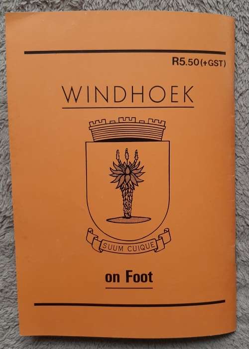 Windhoek: On Foot/Windhoek: zu Fuss - Author: Tilly van Doorn(Distributor)