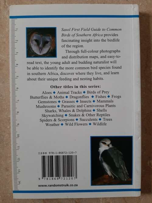 Sasol First Field Guide to Common Birds of Southern Africa - Author: Tracey Hawthorne