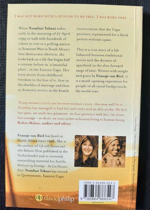 The crowing of the Roosters - Author: Fransje van Riel with Nomfusi Vinah Yekani