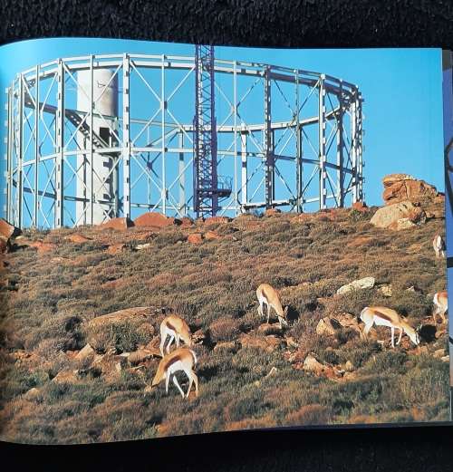 Africa`s Giant Eye By D.Buckley, M.Lombard, M.Lomberg, K.Meiring & R.Theron