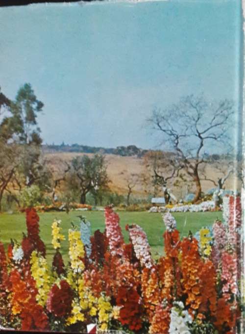 A Comprehensive Guide to Gardening in Rhodesia - Volume One - Philip Wood