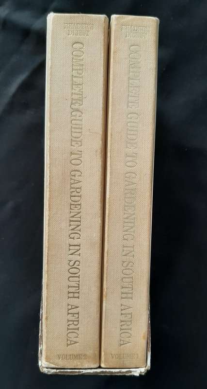 Reader`s Digest Complete Guide to Gardening in South Africa In Two Volumes