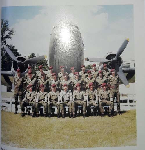 The Paras - Frank Hilton