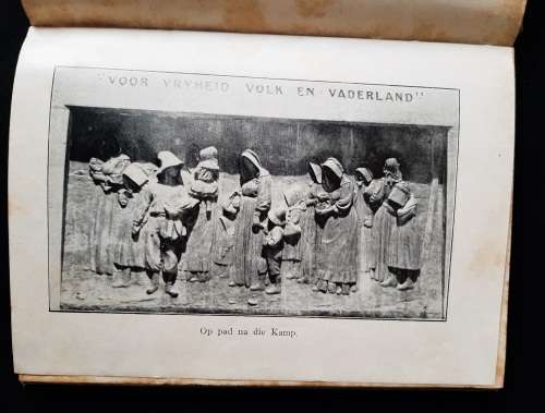 Die Nasionale Vrouemonument by N. J. van der Merwe