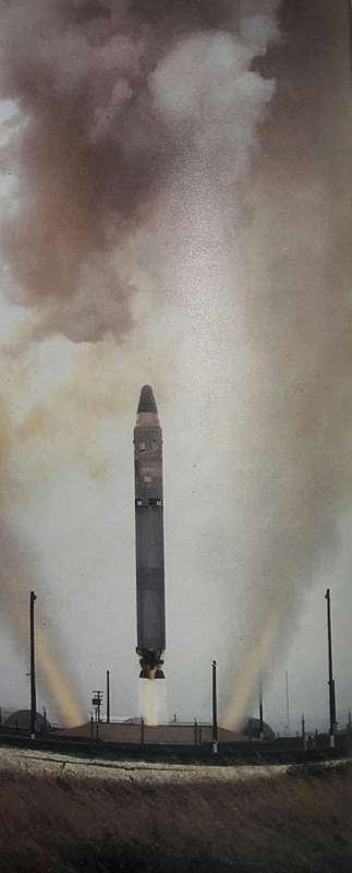 Rockets & Missiles Of World War III - Robert Berman & Bill Gunston