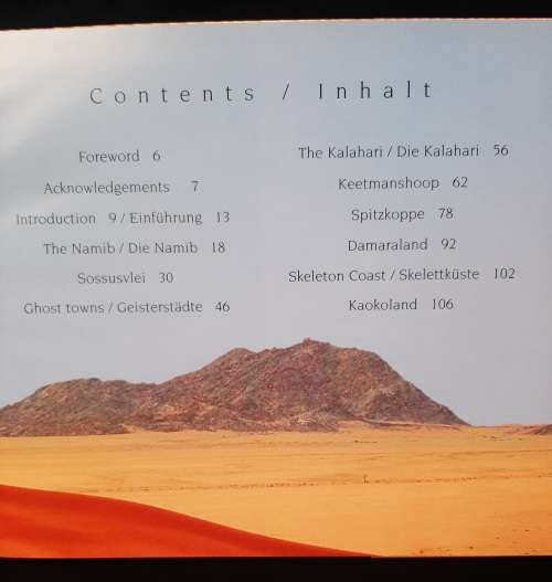 Desertscapes of Namibia by Jéan du Plessis