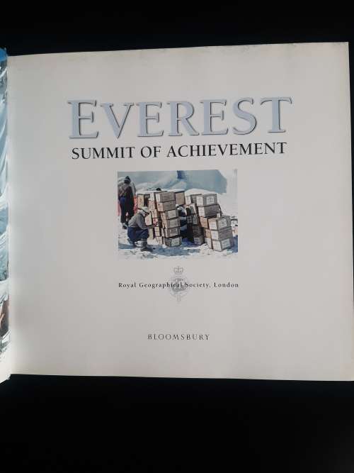 Everest: Summit of Achievement by Stephen Venables Foreword by Sir Edmund Hillary