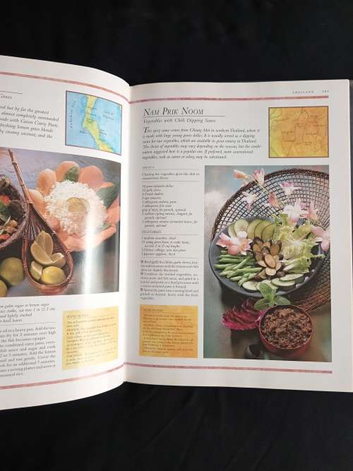 The Worlds Finest Food -Recipes by Ann Creber, Country Text by Elisabeth King
