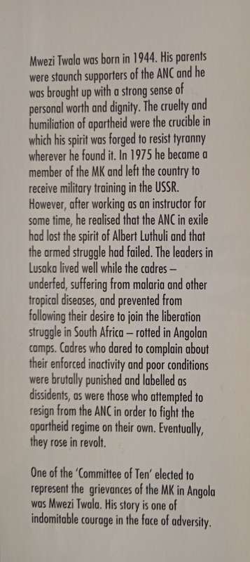 Mbokodo - Inside MK: Mwezi Twala-A Soldier`s Story by Mwezi Twala & Ed Benard