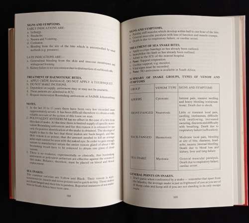 Staying Alive: A Southern African Survival Handbook by Ron Reid-Daly
