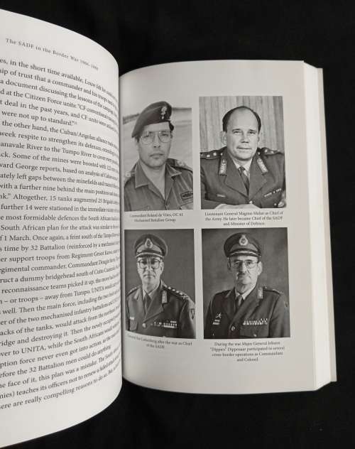 The SADF in the Border War 1966-1989 by Leopold Scholt
