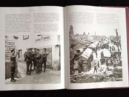 The History of World War I in Photographs by R. Hamilton with photographs by the Daily Mail