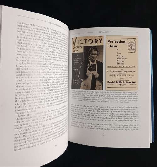 Weighing The Anchor: South Africa`s First Yeast Manufacturer 1923-1998 by Marian Robertson