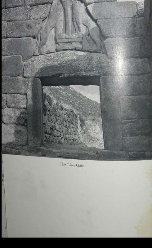 The Lion Gate - Leonard Cottrell