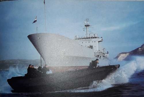 SouthAfrica`s Fighting Ships - Past and Present - Allan Du Toit