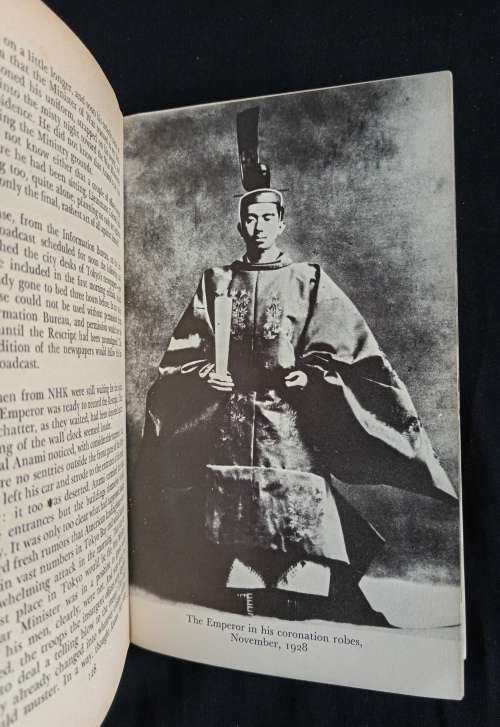 Japan`s Longest Day - Compiled by The Pacific War Research Society