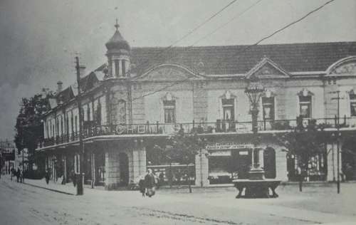 Rondebosch And Round About Adele Naude