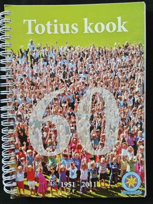 Totius kook 1951-2011 with by Foreword G C van Zyl(Principal)