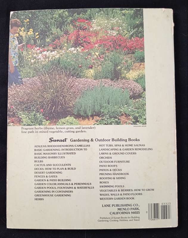 How to Grow Herbs by the Editors of Sunset Books & Sunset Magazine