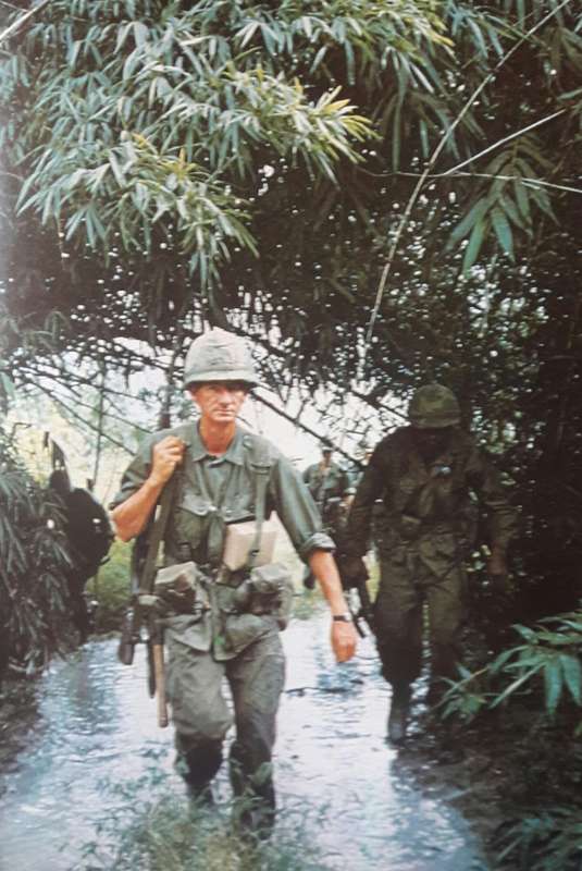 The History Of The Vietnam War - Douglas Welsh